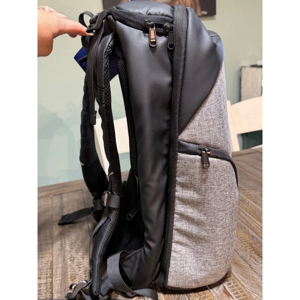 Thirty Five Lines Backpack Umbrella Unisex Large Grey NWT Hands Free Sun Rain